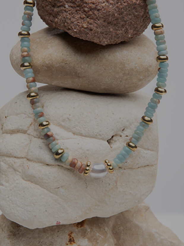 שרשרת אבנים ופנינה1